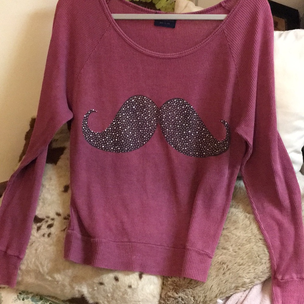 So Cute On! The Clas-sic Long Sleeve Mustache Top! - Picture 4 of 8